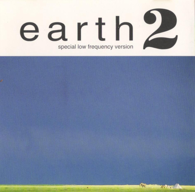 Earth 2: Special Low Frequency Version Cover